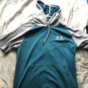 Under armour hooded short sleeve shirt